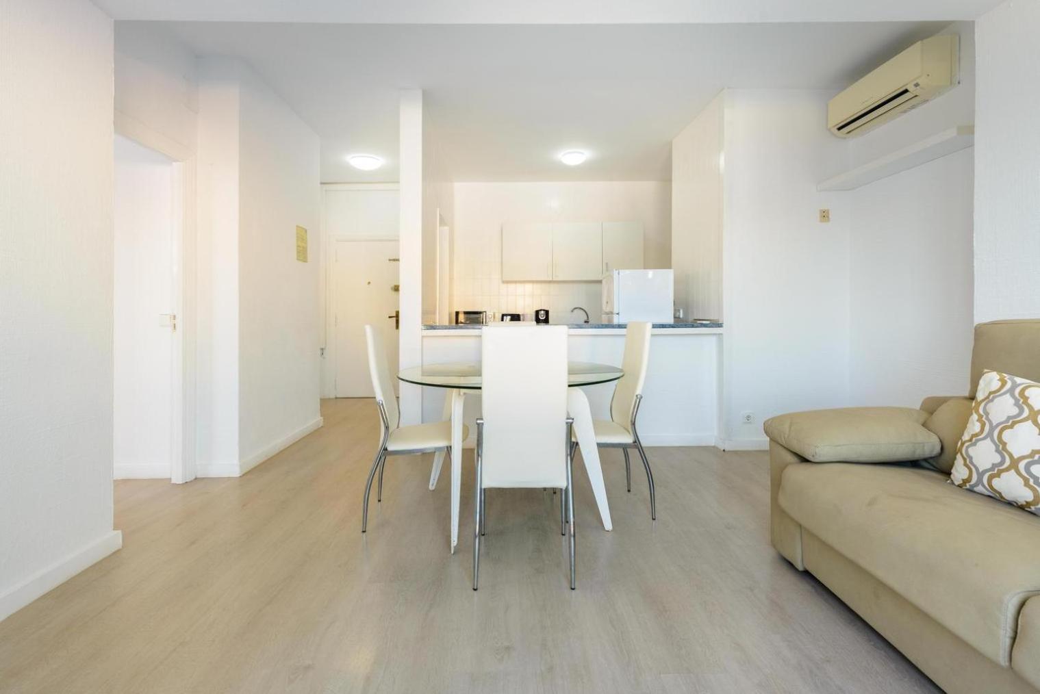 Jacaranda Apartments & Studios Es Cana 部屋 写真